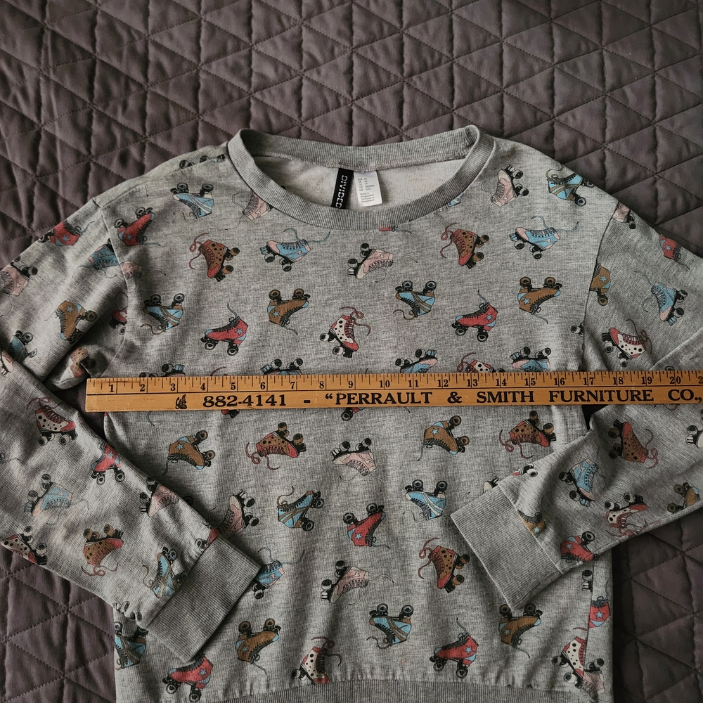 Divided Rollerskate Long Sleeve Shirt-Size XS - Picture 4 of 7